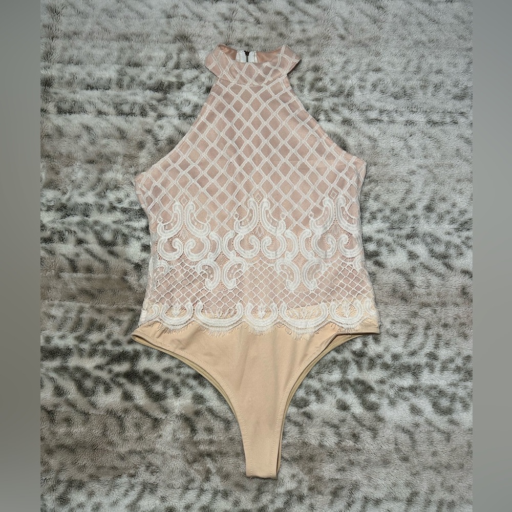 Salt Salt Salt Body Suit Sleeveless Women Large Zipper 20”  White/nude  Used